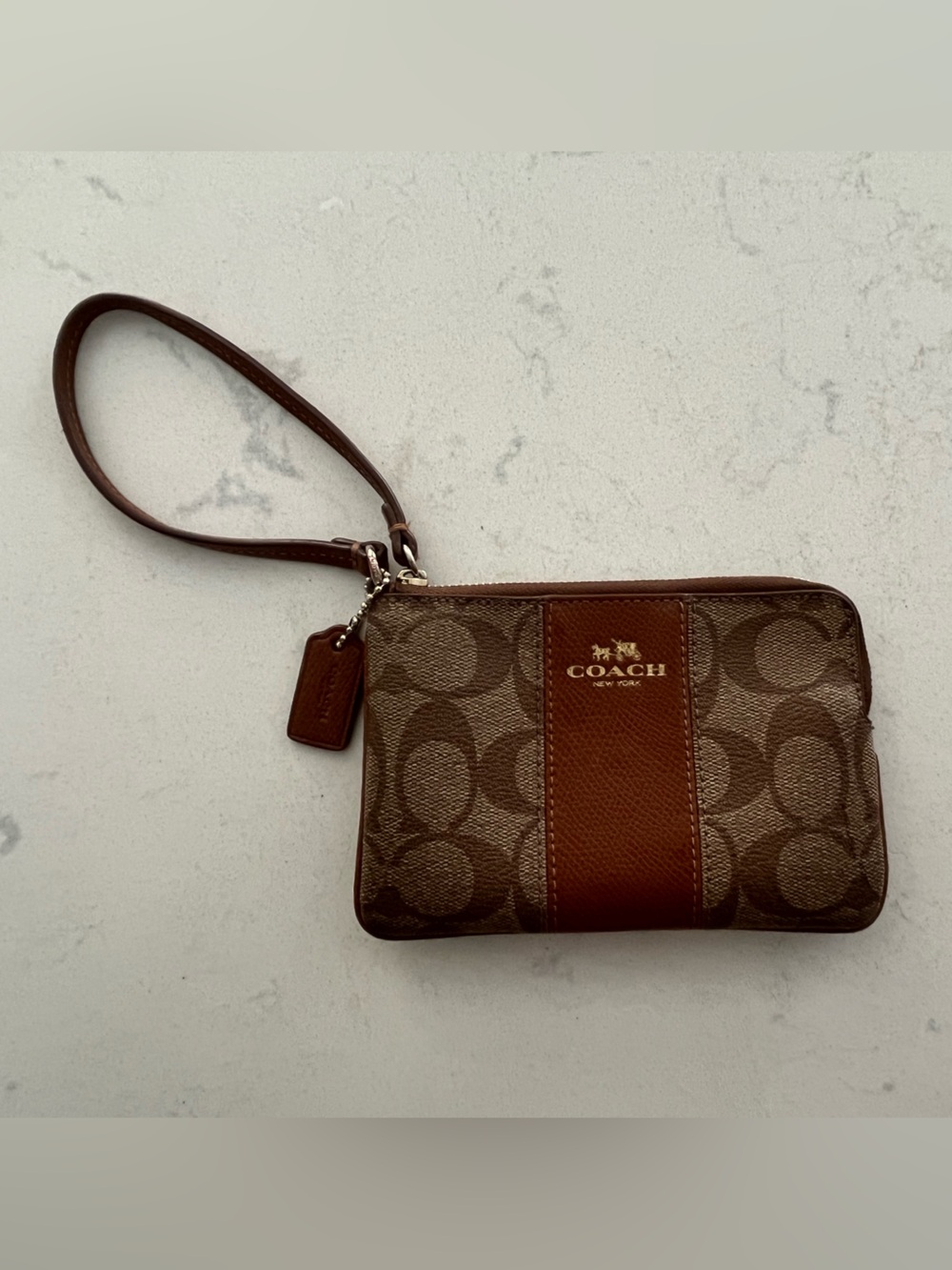 Coach wristlet 🤎